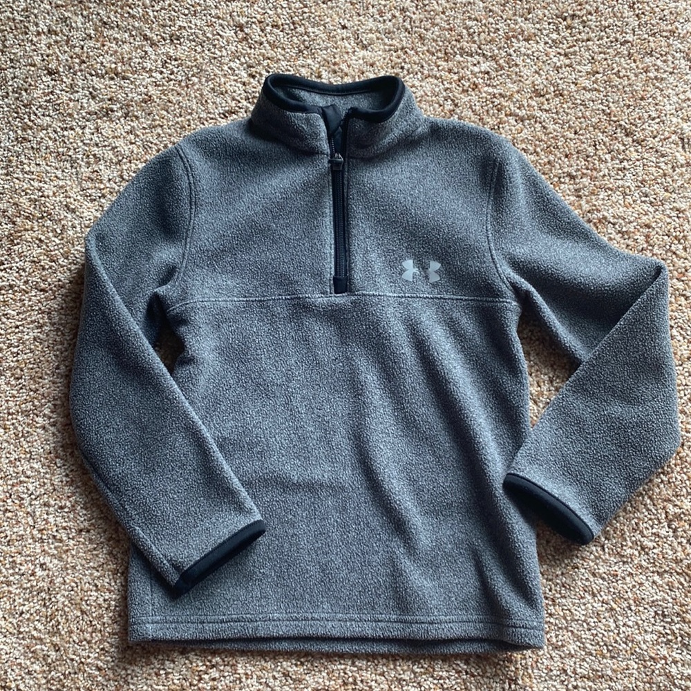 Boys size 5 Under Armour quarter zip sweatshirt